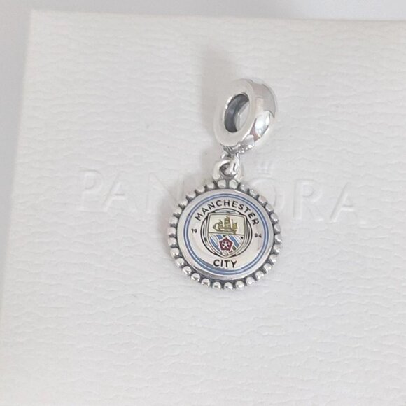 Pandora Manchester City Crest Exclusive Dangle Charm S925 Silver with box - Picture 7 of 8